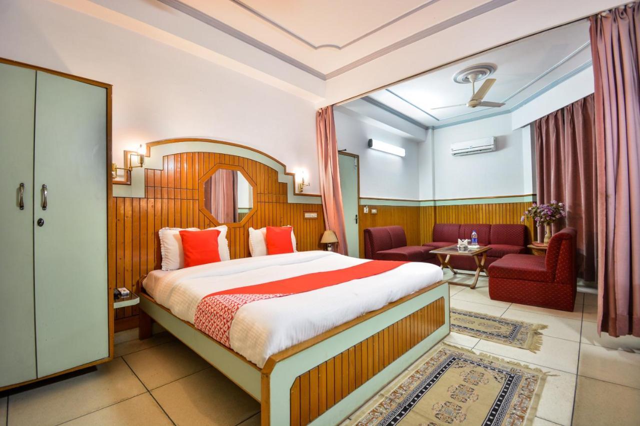 Oyo 46616 Hotel Abhinandan Jind Екстериор снимка