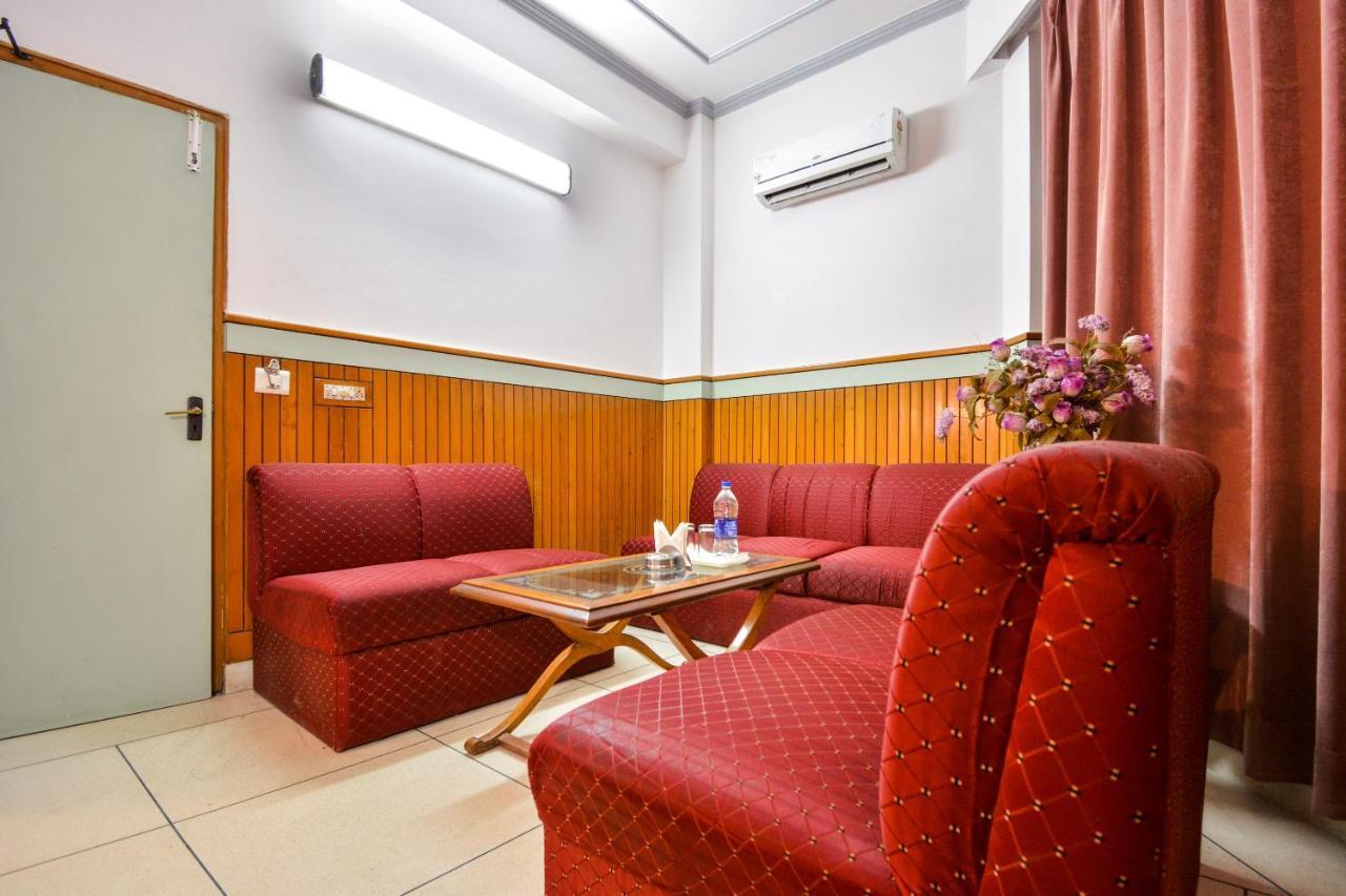 Oyo 46616 Hotel Abhinandan Jind Екстериор снимка