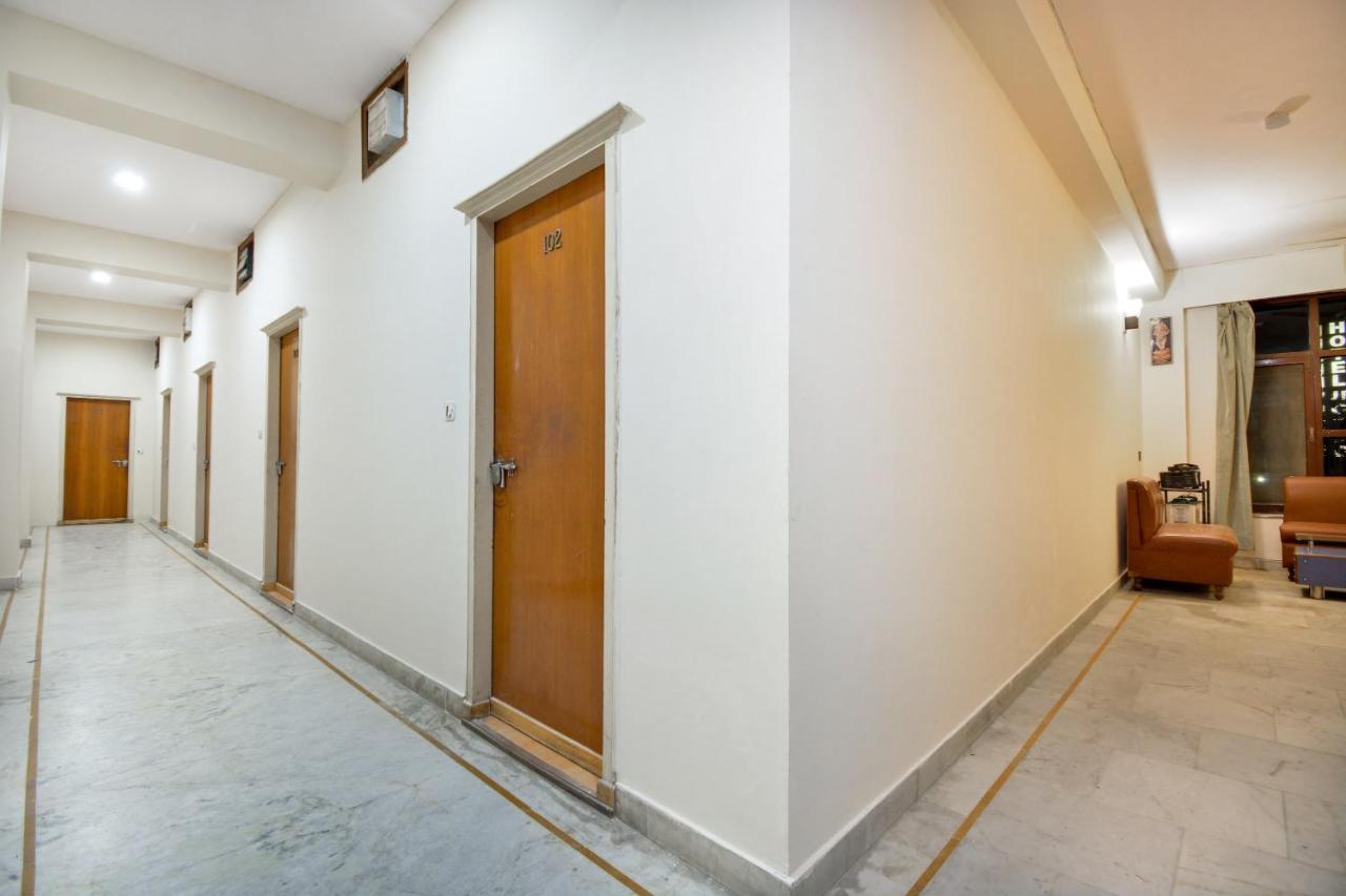Oyo 46616 Hotel Abhinandan Jind Екстериор снимка